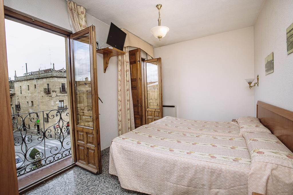 Hostal Plaza Ciudad-Rodrigo Habitación foto