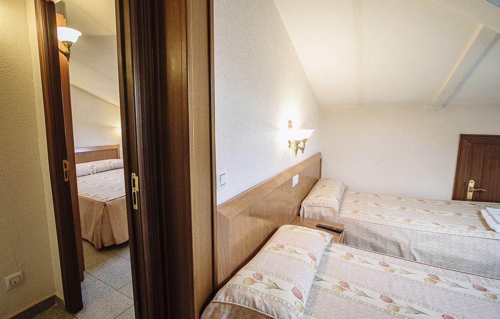 Hostal Plaza Ciudad-Rodrigo Habitación foto